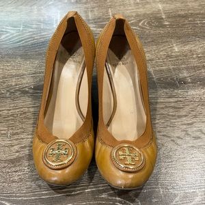 Tory Burch Caroline leather wedges size 9